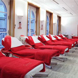 UZMAN GÜZELLİK ENSTİTÜSÜ